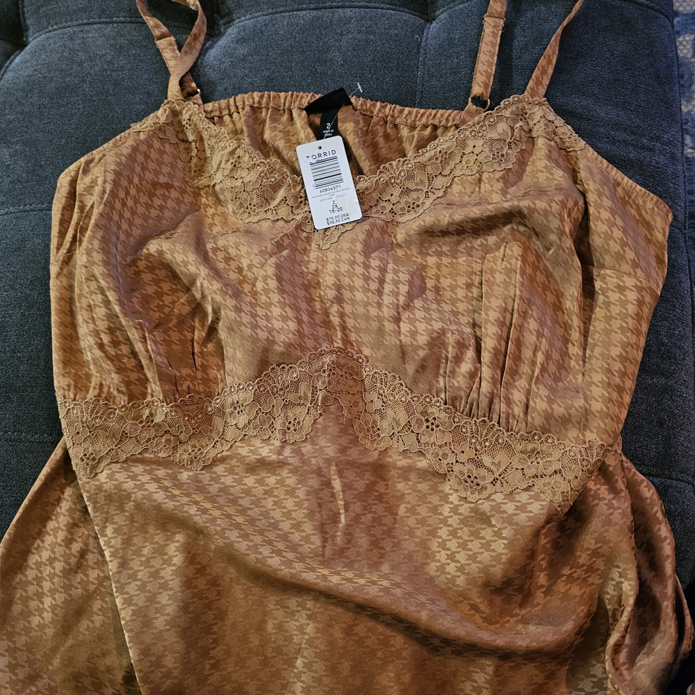 ✨ NWT Gold Slip Dress – Size 2X from Torrid ✨ (18/20) - Picture 4 of 4